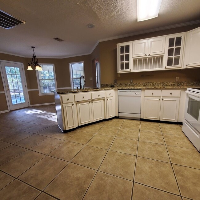 Photo - 2403 Spring Valley Cir