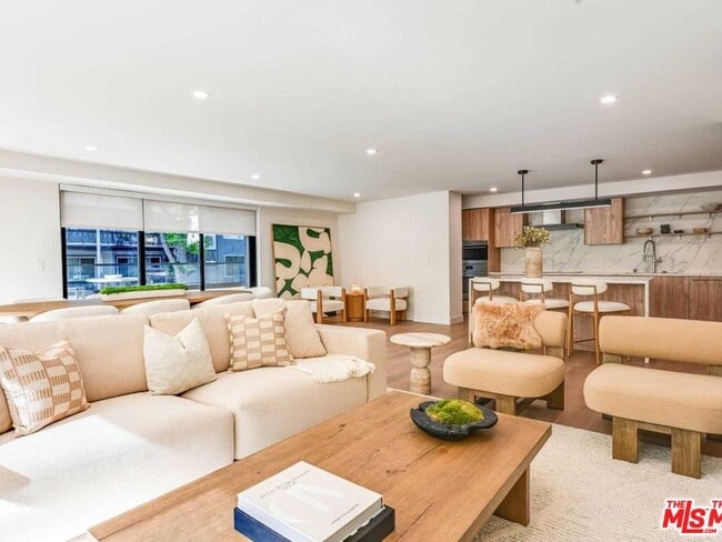 Photo - 350 N Palm Dr Unidad 401