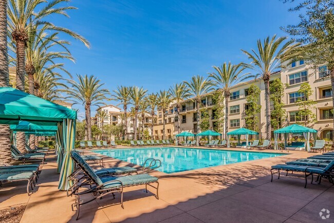 Cabana Pool - Pacific Ridge Rental