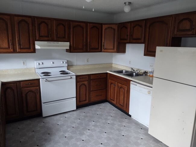 Photo - 405 N Church St