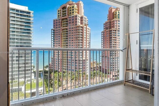 Building Photo - 2200 NE 33rd Ave Unit 16F Rental