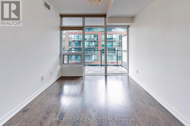 Photo - 105 George St Unit 411