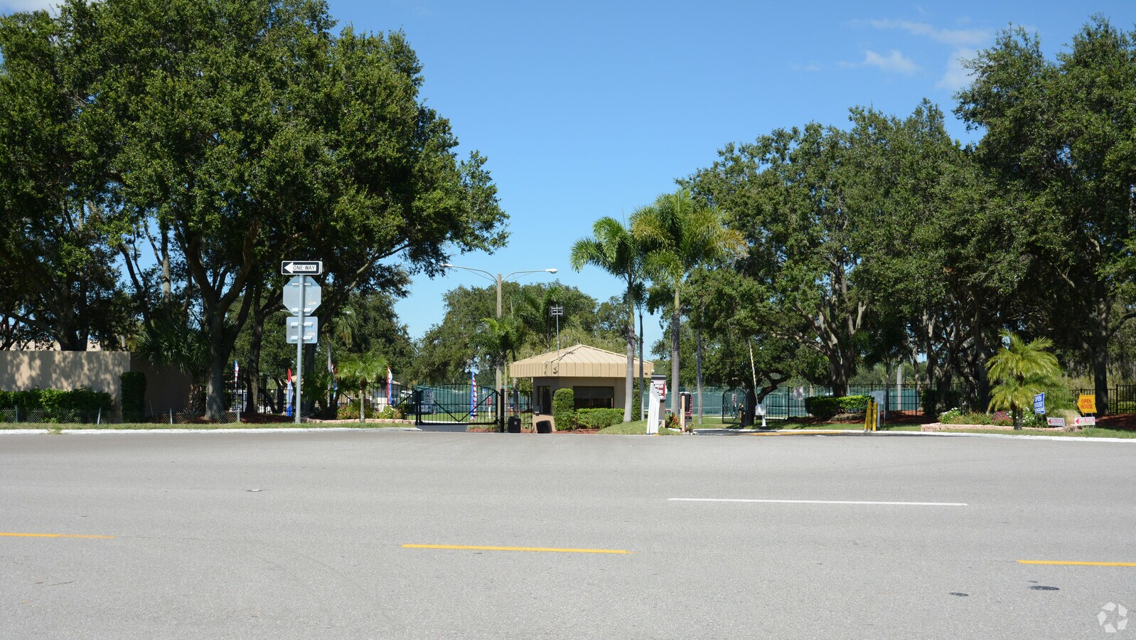 Photo - Camelot East Apartments