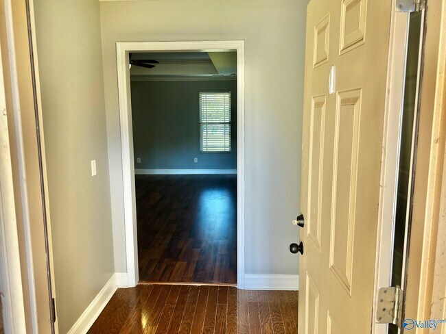 Photo - 105 Summerset Ln