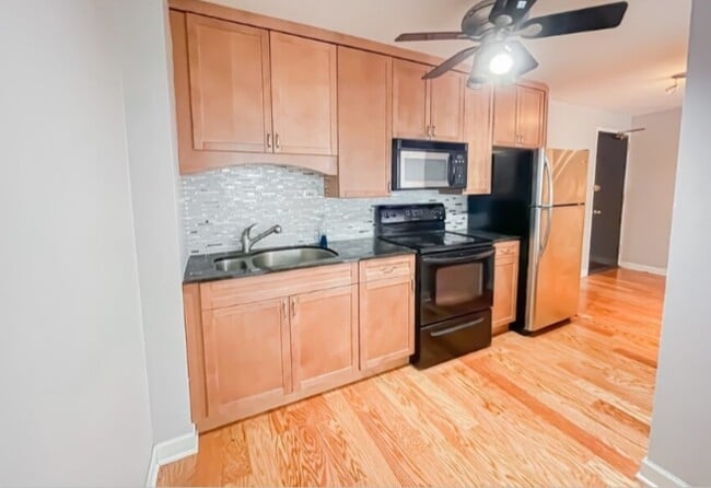 Photo - 4250 N Marine Dr Apartments Unit 1713
