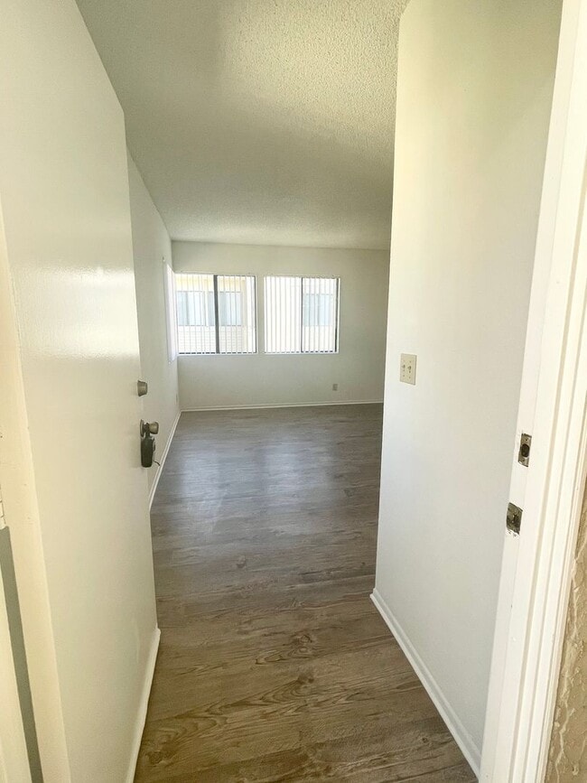 Photo - Spacious Single Level Upstairs Apartment! Unit D