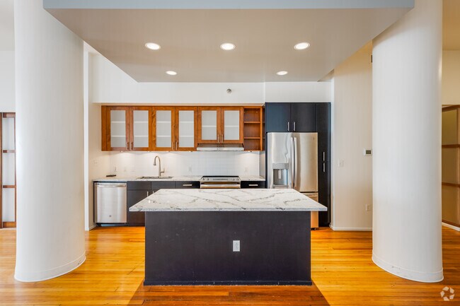 2BR, 2BA - 1,580SF - Kitchen - 930 Penn Ave