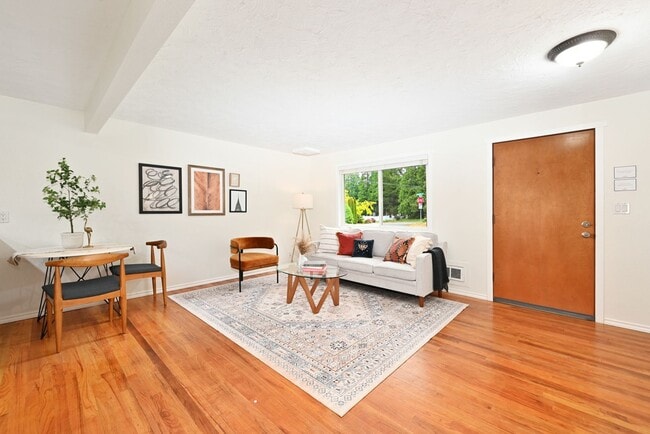 Photo - 13804 Redmond Wy