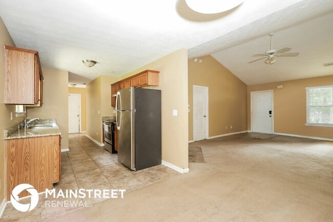 Photo - 65 Dayton Way