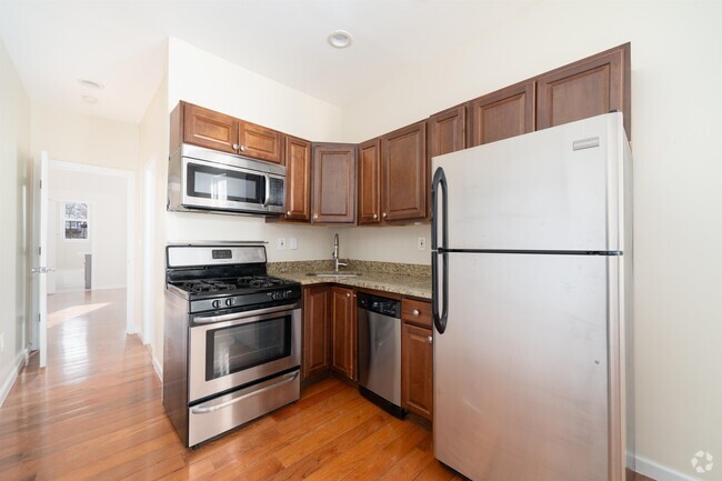 Building Photo - 169 Christopher Columbus Dr Unit 4R Rental