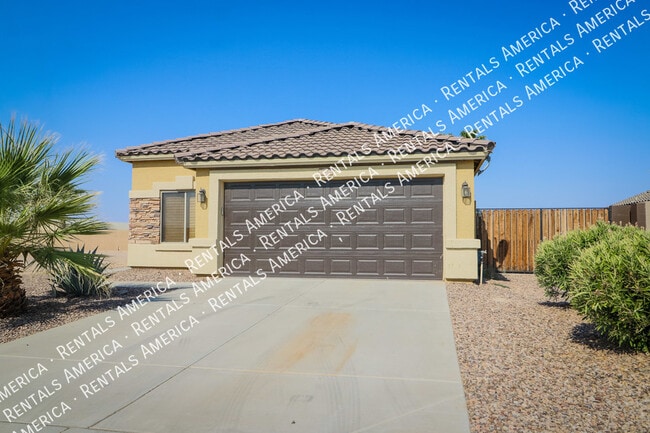 Building Photo - 2033 N Thunderbird Ave Rental