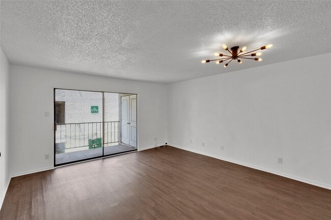 Building Photo - 2830 S Bartell Dr Unit 23