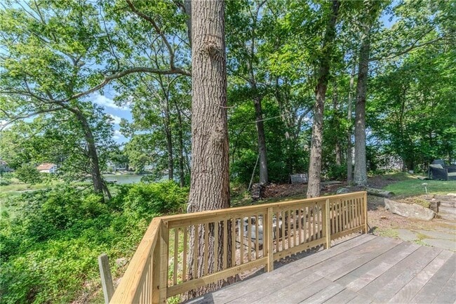 Photo - 102 Clinton Dr