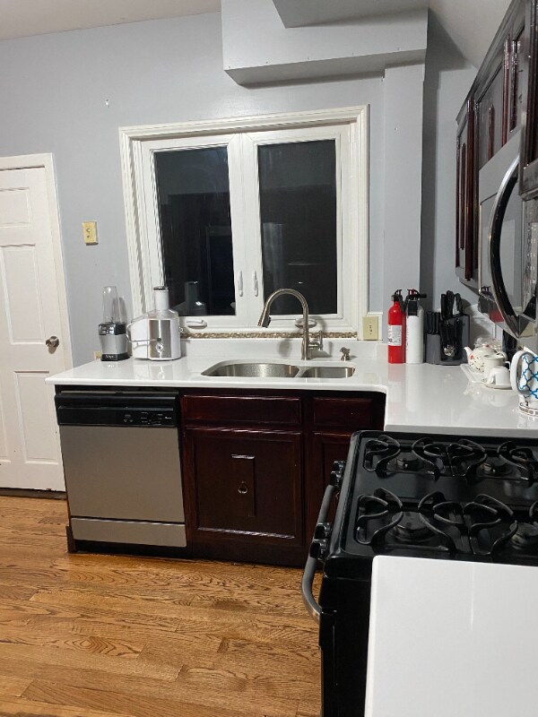 Photo - 39 Outlook Ave