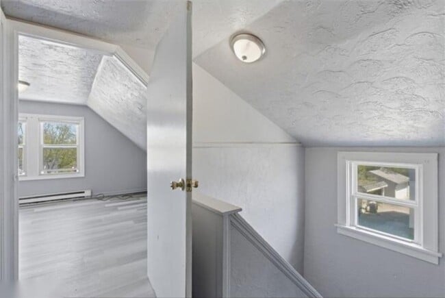 Building Photo - 3333 Desota Ave