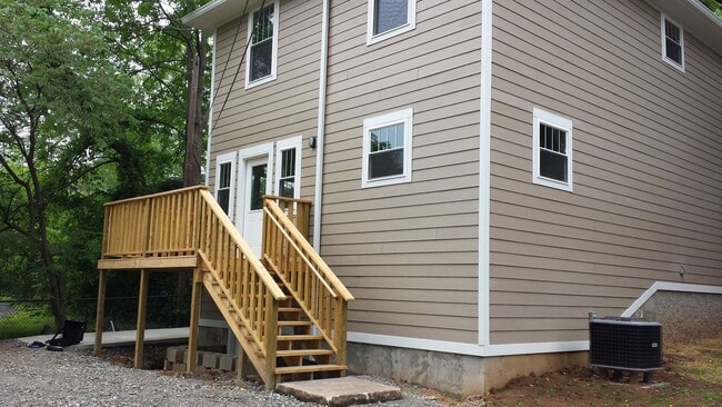 Photo - 708 S Henderson St