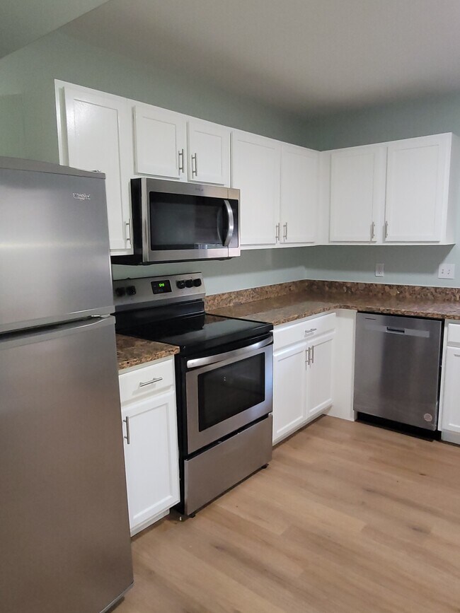 5914 W Hastings Arch Townhome Townhome Rental in Virginia Beach VA