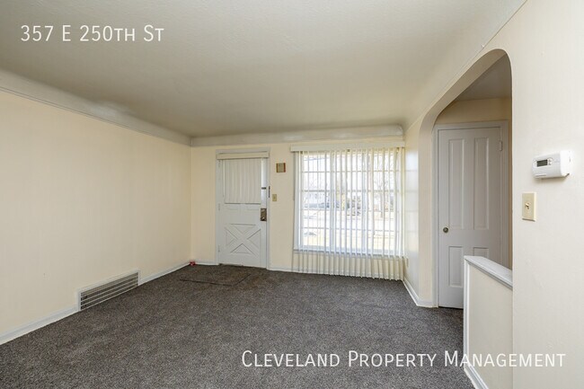 Photo - Beautiful Euclid Duplex