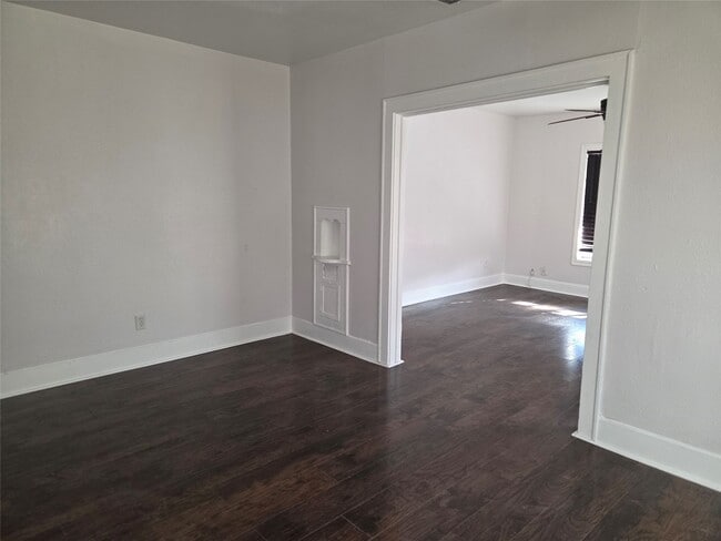 Photo - 6813 Avenue O