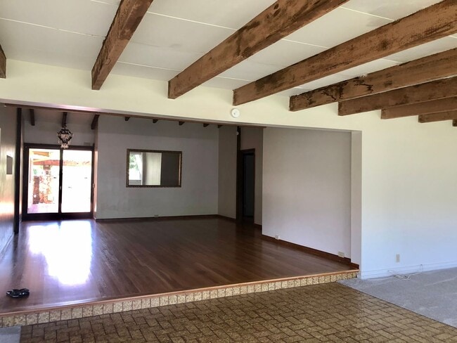 Photo - ENCHANTED LAKES 3/2/1, ENJOY KA'ELEPULU CANAL IN YOUR BACKYARD