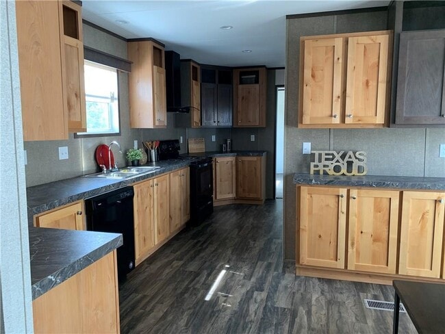 Photo - 200 China Gdn Ln