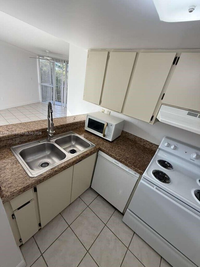 Photo - 6995 NW 186th St Unit E506