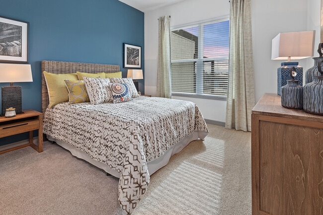 2BR, 2BA - 1140SF - Bedroom 2