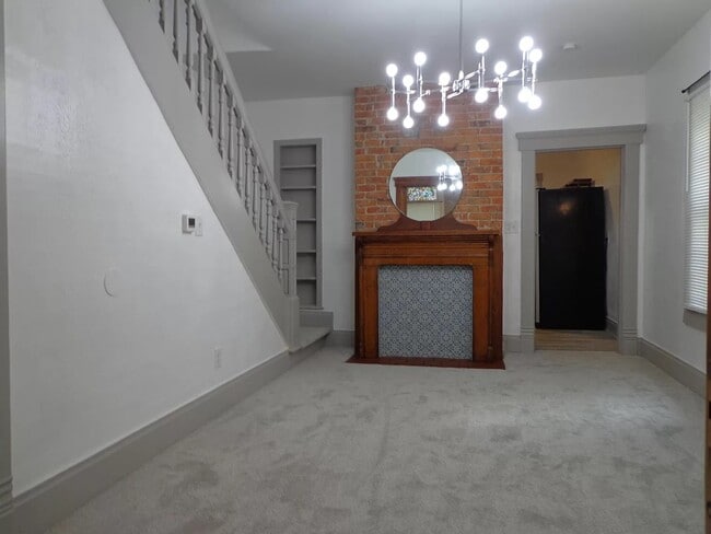 Photo - 557 E Whittier St Unidad 557 E Whittier St