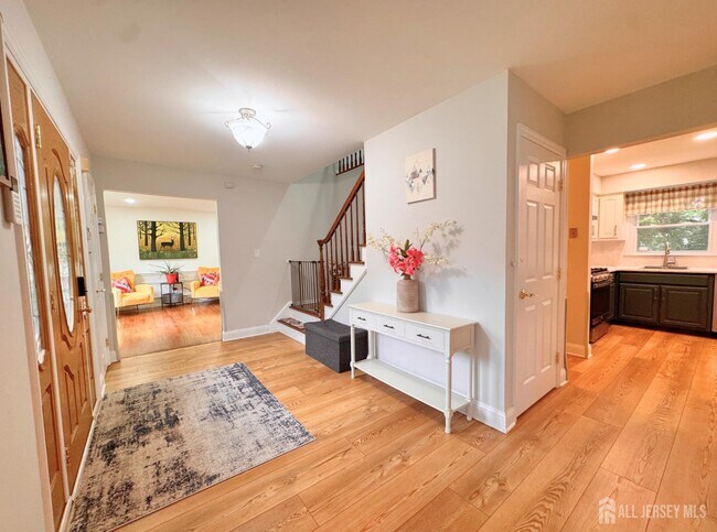 24 Poplar Ave