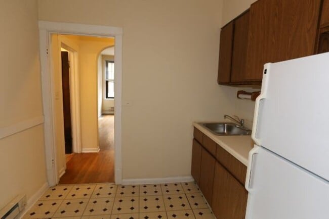 Photo - 718 W Barry Ave Unit J01W
