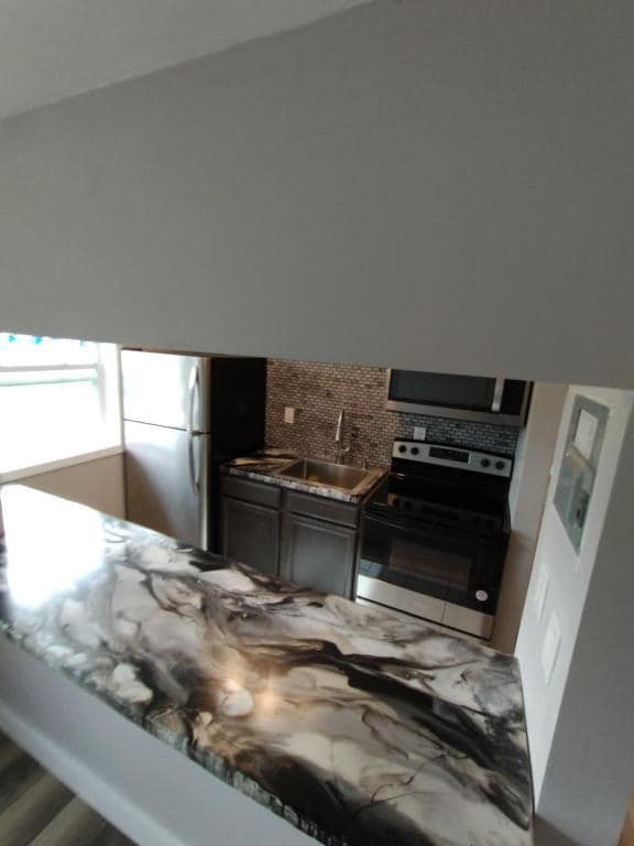 Photo - 1059 Midland Ave House