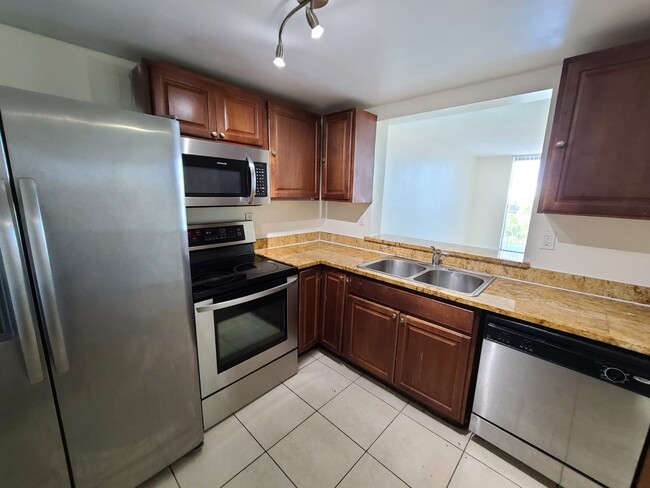 Photo - 496 NW 165th St