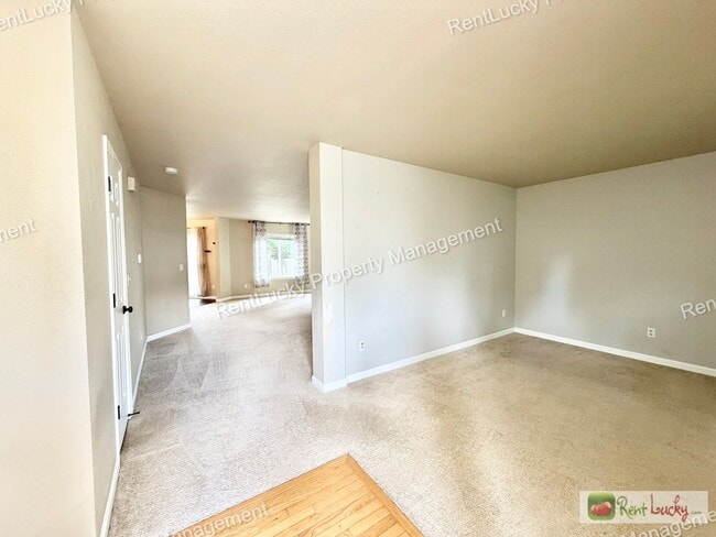 Photo - 12104-12133 133rd St E