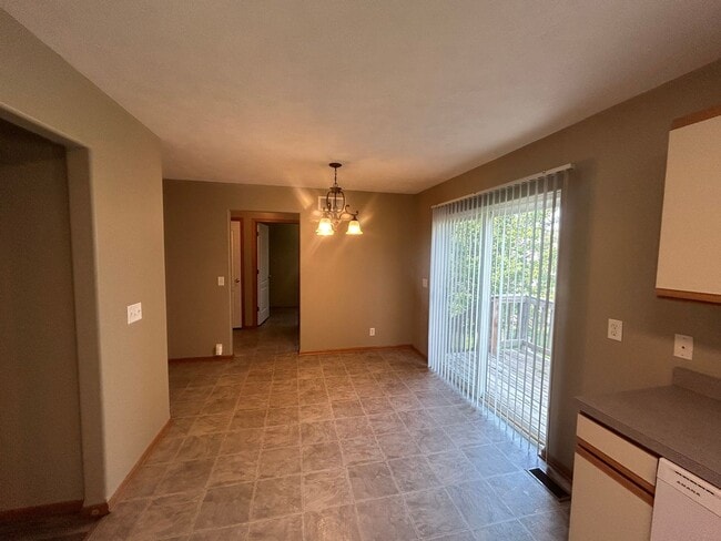 Photo - South Lincoln Townhouse with 4 bedrooms, 2 1/2 baths, and 2 stall garage.