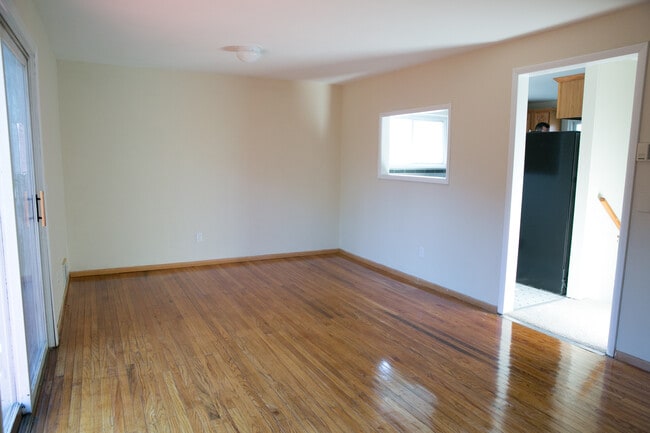 Upstairs living room - 244 Vollmer Pkwy