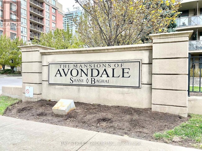 Photo - 55 Harrison Garden Blvd Unité 401