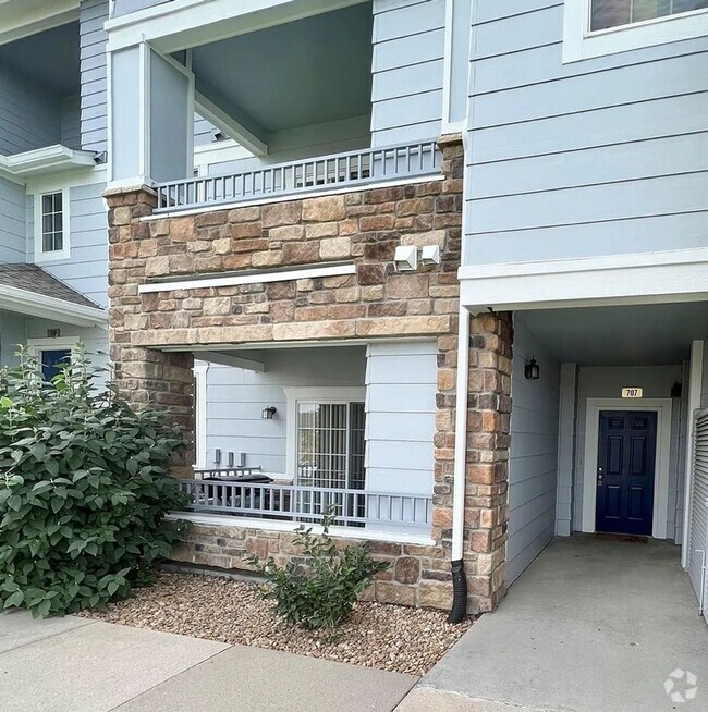 Building Photo - Charming 1 Bed 2 Bath Condo, Close to DIA ...