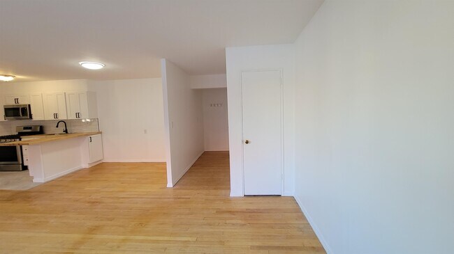 Photo - 204 Woodcliff Ave Unit A3