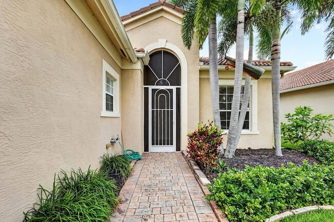 Photo - 6532 SE Broadmoor Ln
