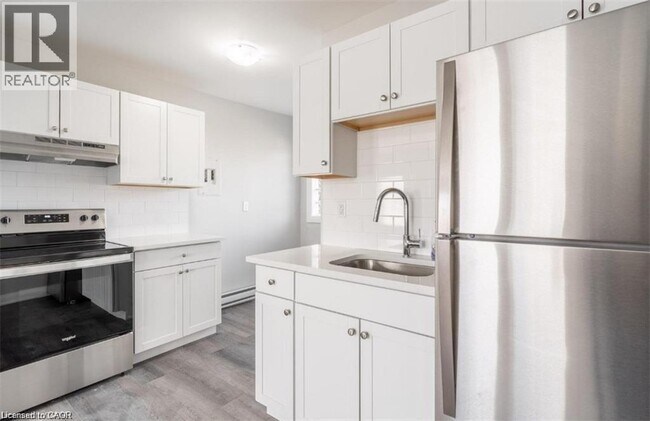 Photo - 81 Gibson Ave