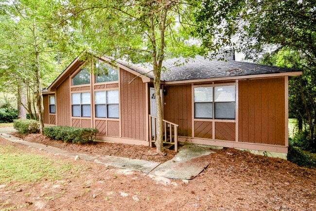 Photo - 3 bed/2 bath in Lakeside School District, with rear deck!