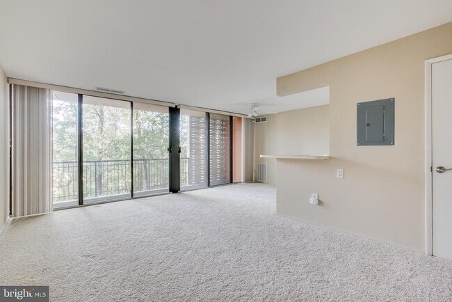 Photo - 8 S Van Dorn St Unit 303