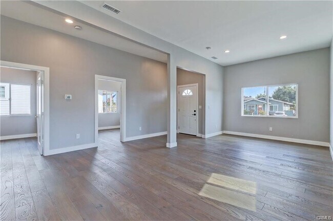 Photo - 409 Olive St