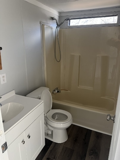 Photo - 435 Parsons Rd