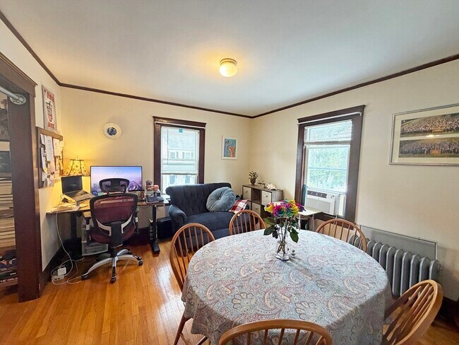 Photo - 250-252 Robbins St Unit B