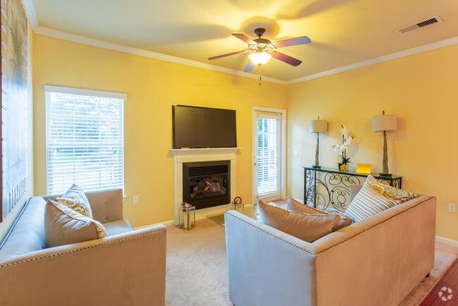 1BR,1BA