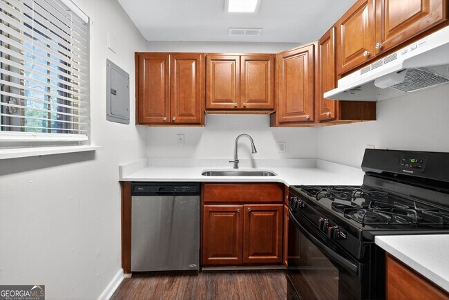 Photo - 2516 Peachwood Cir NE Unit 2