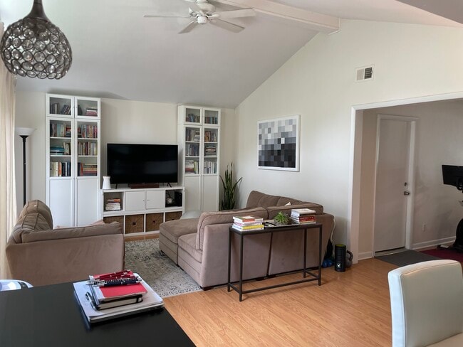 Photo - 4706 E Dartmouth Ave
