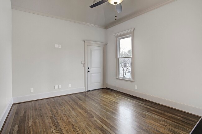 Photo - 1131 Oxford St