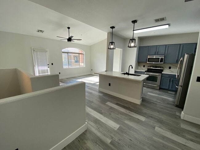 Photo - Fully Remodeled Downtown Gilbert Townhome Unit 1249